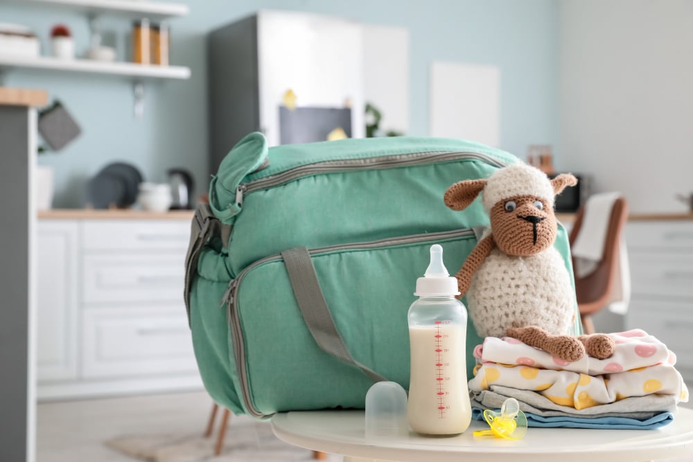 Practical guide to organizing the first 7 days at home with a baby
